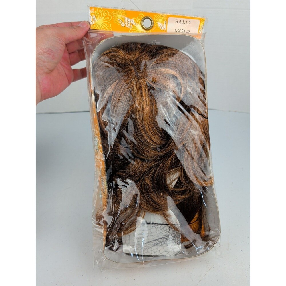 Its a wig Sally Color Highlights In Reddish Brown Color Dx3147 Layered Look - Picture 3 of 5